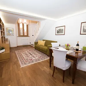 Amoroma Al Pantheon Apartment Rome